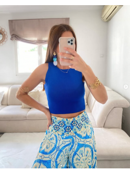 Top punto azul klein...