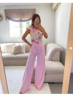 Pantalón rosa pinzas...
