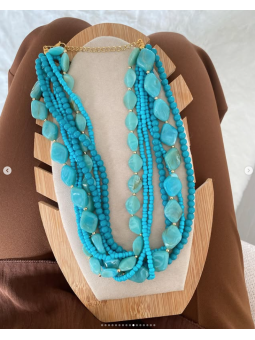 Collar varios hilos...