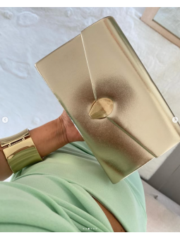 Bolso fiesta sobre dorado